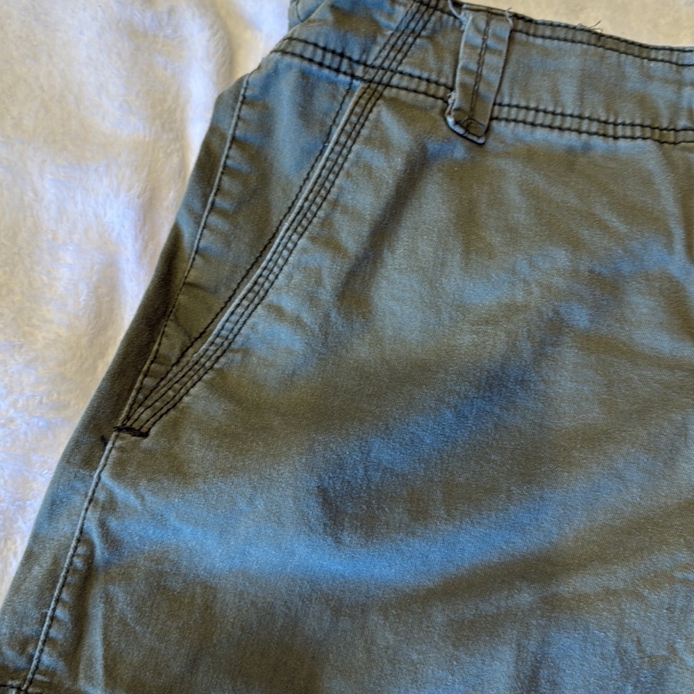 Faded Glory Green Cargo Shorts Relaxed Fit Cotton and Spandex Stretch - Picture 7 of 7